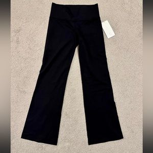LuluLemon Groove II flare pant 8 Reg NWoT